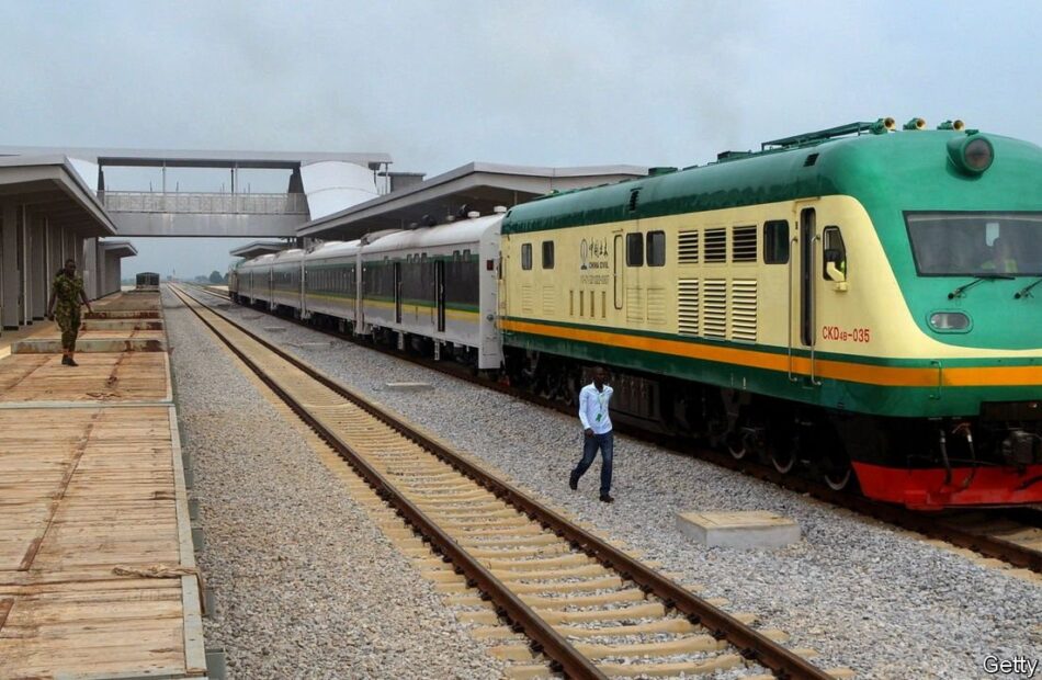 kidnappers-brazenly-attack-a-train-in-nigeria